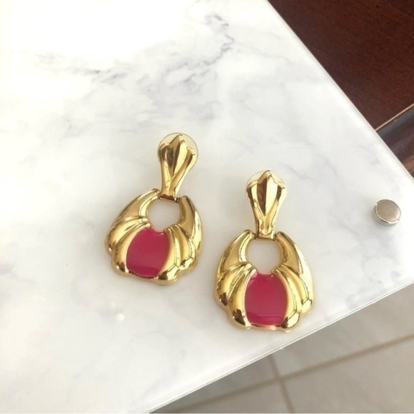 Vintage Jewelry - Vintage Gold Tone Pierced Earrings